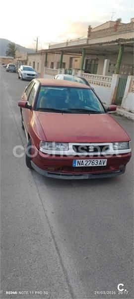 Usado Seat Toledo SE 90 CV (66 kW) 1998 Rojo Berlina
