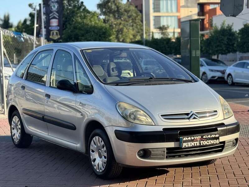 Gris Usado 2008 Citroën Xsara Picasso Exclusive Monovolumen | 3700 € (Precio justo) - Imagen 1/4
