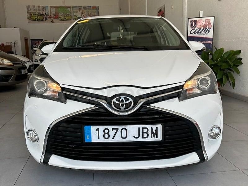 Usado Toyota Yaris Active 90 CV (66 kW) 2015 Blanco Utilitario