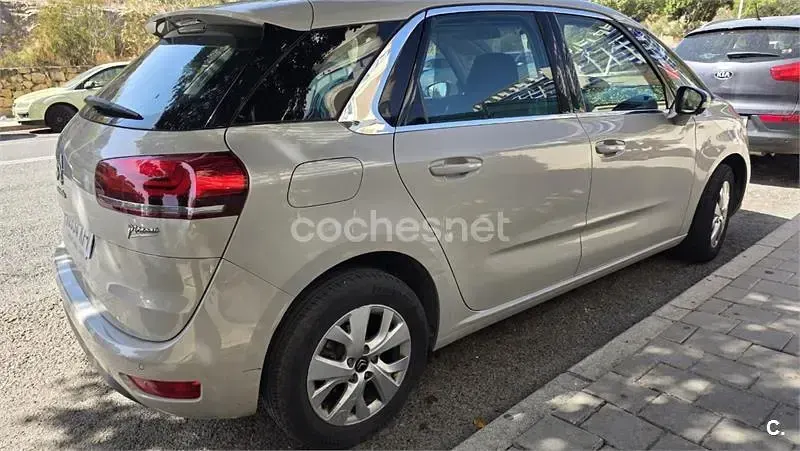 Usado Citroën C4 Feel 110 CV (80 kW) 2017 Beige Berlina