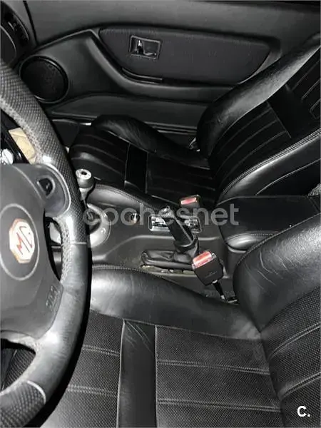 Usado MG TF 116 CV (85 kW) 2003 Gris / plata Descapotable