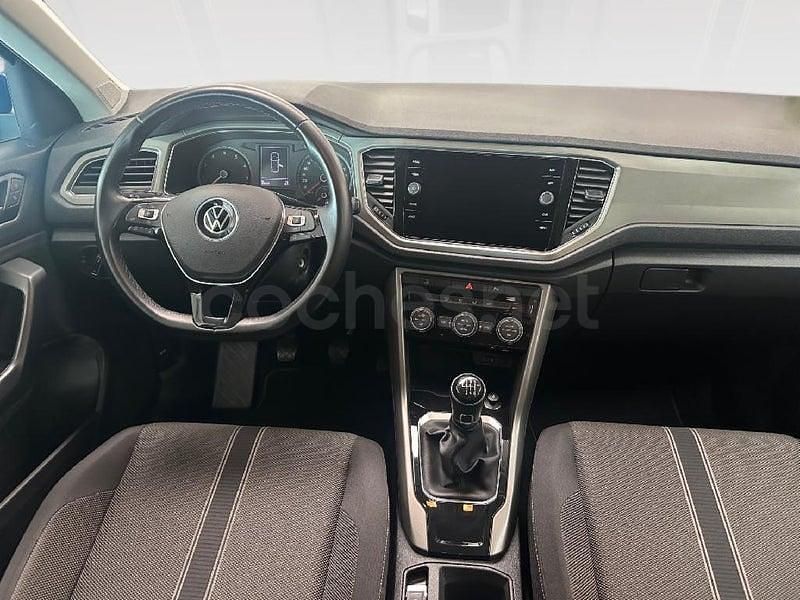 Usado VW T-Roc Advance 110 CV (80 kW) 2021 Azul SUV
