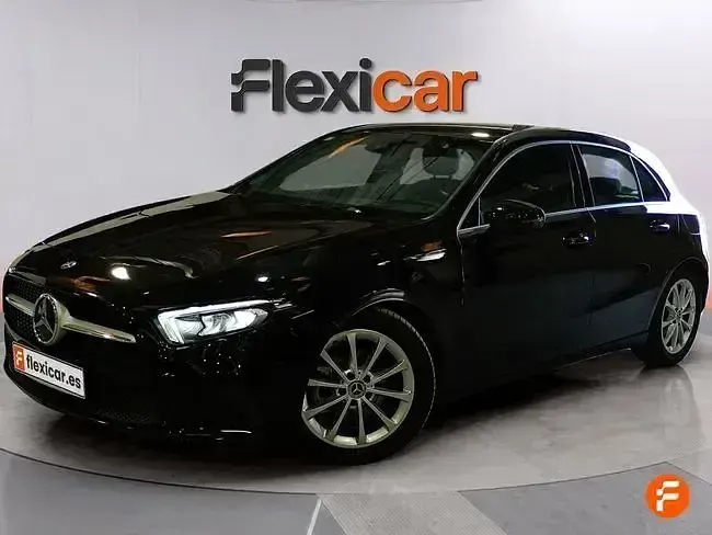 Usado Mercedes A180 116 CV (85 kW) 2019 Negro Berlina