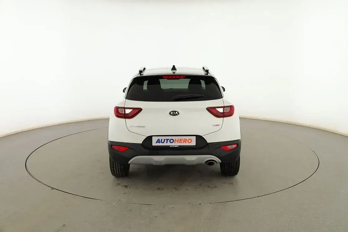 Usado Kia Stonic 120 CV (88 kW) 2020 Blanco SUV