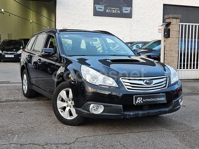 Negro Usado 2011 Subaru Legacy Premium Berlina | 5500 € - Imagen 1/4