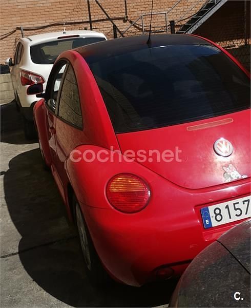 Rojo Usado 2000 VW Beetle Berlina | 2200 € (Precio justo) - Imagen 1/4
