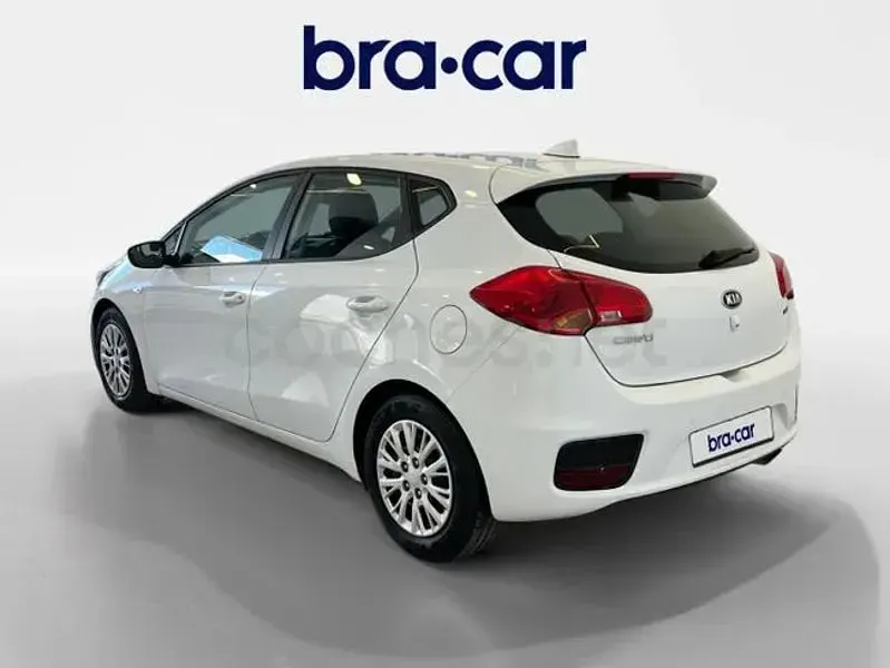 Usado Kia Ceed GT 90 CV (66 kW) 2017 Blanco Berlina