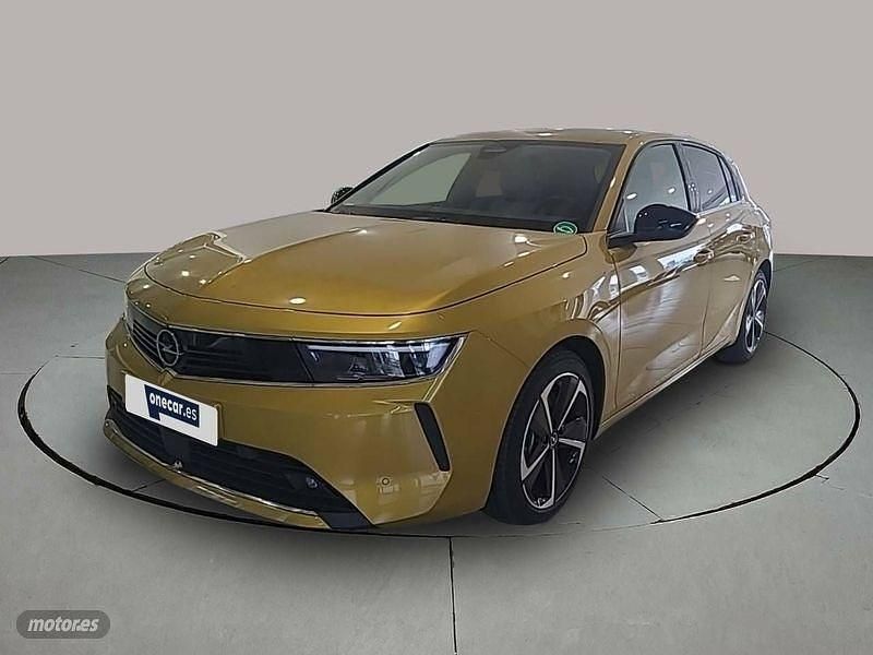 Amarillo Usado 2023 Opel Astra Elegance Berlina | 32.100 € - Imagen 1/4