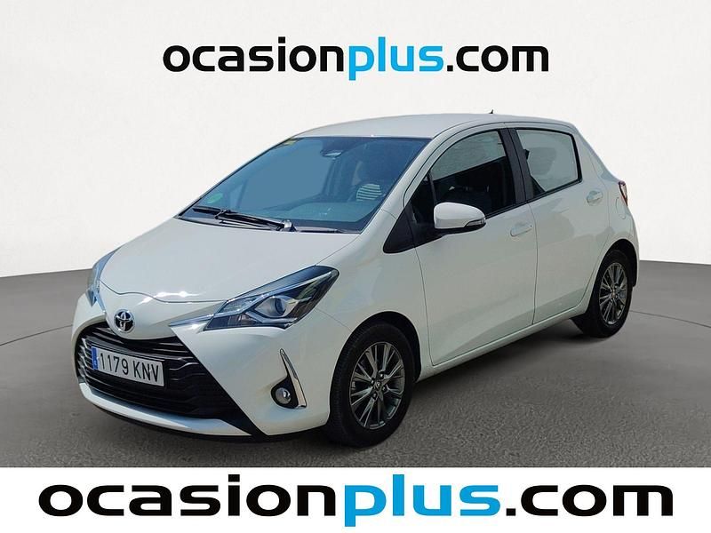 Blanco Usado 2018 Toyota Yaris Active Utilitario | 9910 € (Buen precio) - Imagen 1/4