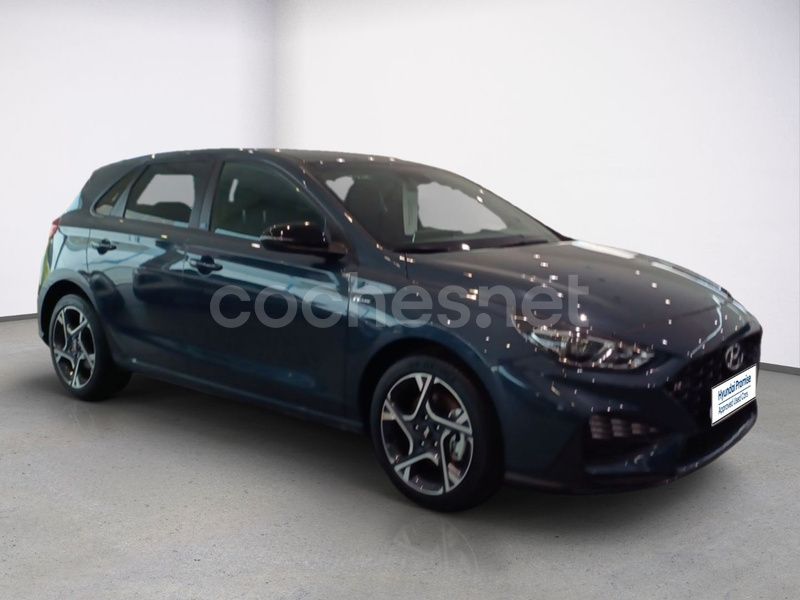 Azul Nuevo 2024 Hyundai i30 N Line Berlina | 22.490 € (Precio justo) - Imagen 1/4