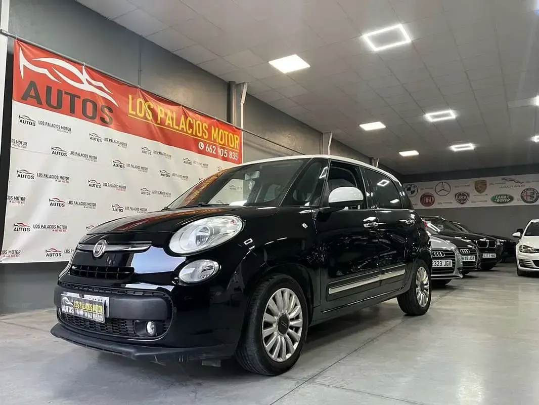 Usado Fiat 500L Living 120 CV (88 kW) 2015 Negro Monovolumen