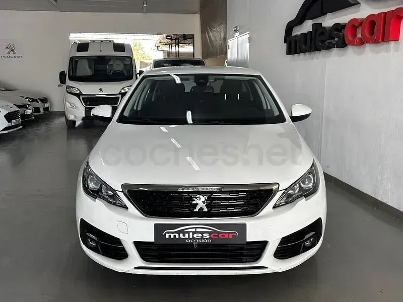Usado Peugeot 308 SW Active 130 CV (95 kW) 2021 Blanco Familiar