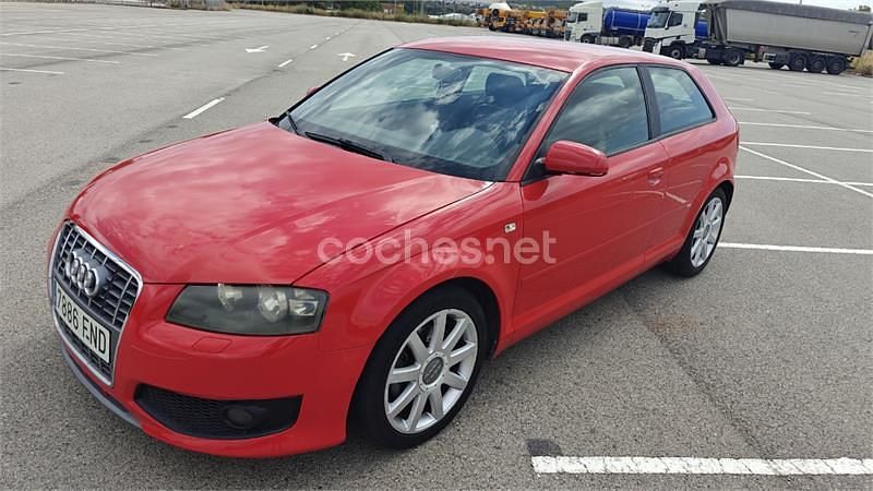 Rojo Usado 2007 Audi A3 Attraction Berlina | 4300 € (Super precio) - Imagen 1/4