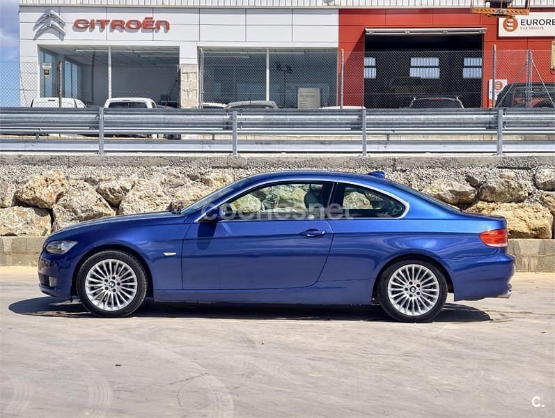 Usado BMW 330 231 HP (169 kW) 2006 Azul Coupé