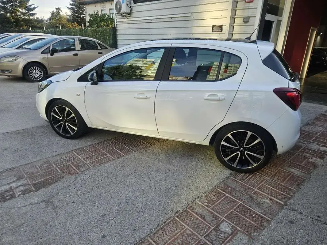 Usado Opel Corsa Expression 90 CV (66 kW) 2019 Blanco Utilitario