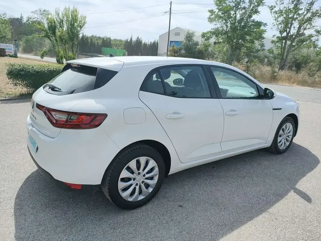 Usado Renault Mégane Business 116 CV (85 kW) 2019 Blanco Utilitario