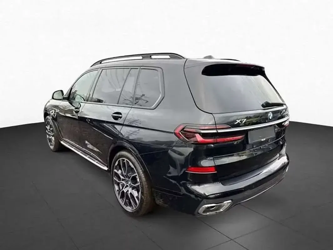 Usado BMW X7 M Sport 381 CV (280 kW) 2025 Gris SUV