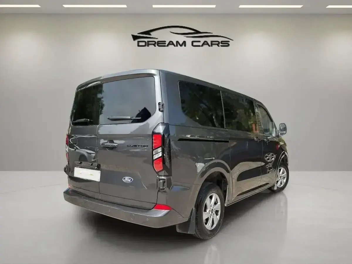 Usado Ford Transit Custom Limited 170 CV (125 kW) 2025 Gris Familiar