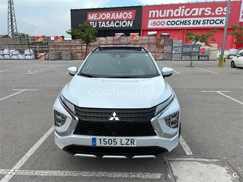 Usado Mitsubishi Eclipse Cross Motion 188 CV (138 kW) 2022 Blanco SUV