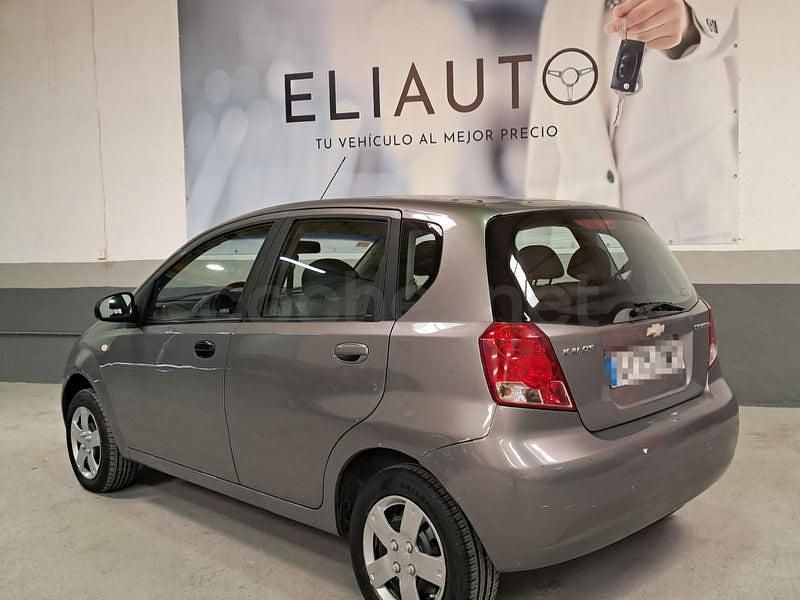 Usado Chevrolet Kalos SX 94 CV (69 kW) 2006 Beige Berlina