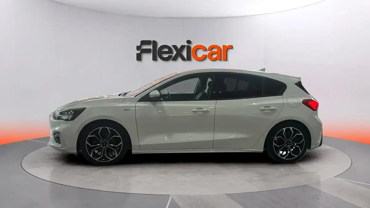 Usado Ford Focus ST-Line 120 CV (88 kW) 2020 Blanco Berlina