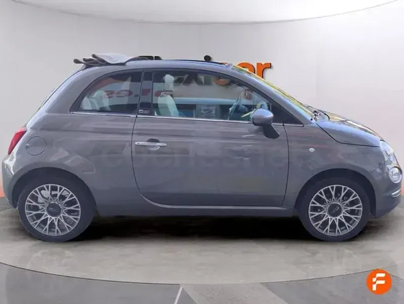 Usado Fiat 500C Dolcevita 70 CV (51 kW) 2021 Gris / plata Descapotable