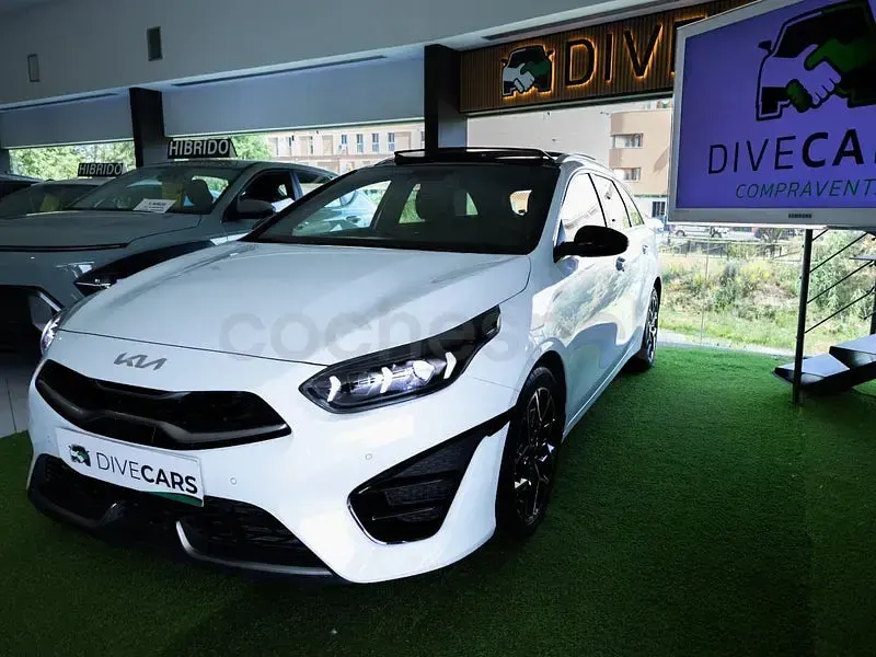 Usado Kia Ceed GT GT-Line 160 CV (117 kW) 2021 Blanco Familiar