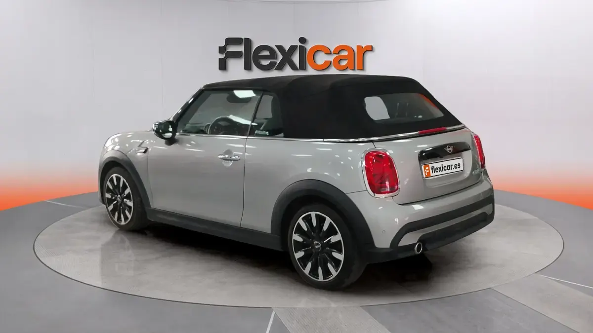 Usado Mini Cooper Cabriolet 136 CV (100 kW) 2023 Negro Descapotable