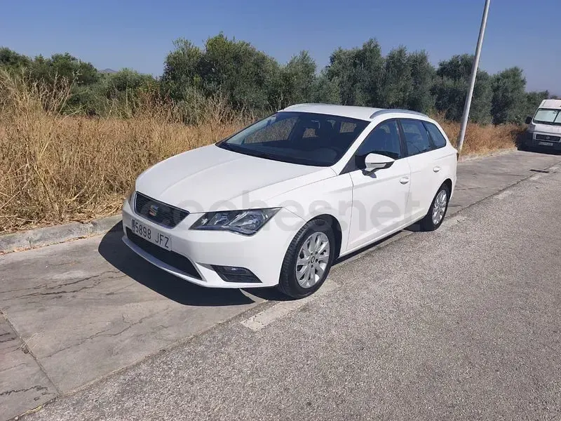 Usado Seat Leon Xperience 110 CV (80 kW) 2015 Blanco Familiar