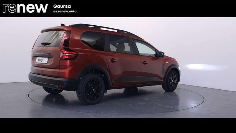 Usado Dacia Jogger Extreme 101 HP (74 kW) 2022 Laranja Monovolume