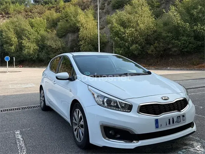 Usado Kia Ceed GT 136 CV (100 kW) 2016 Blanco Berlina