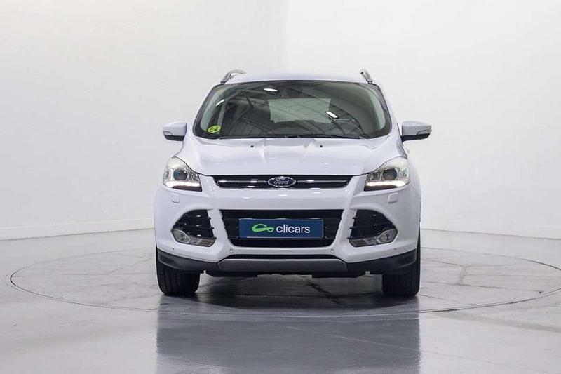 Usado Ford Kuga Trend 150 CV (110 kW) 2015 Blanco SUV