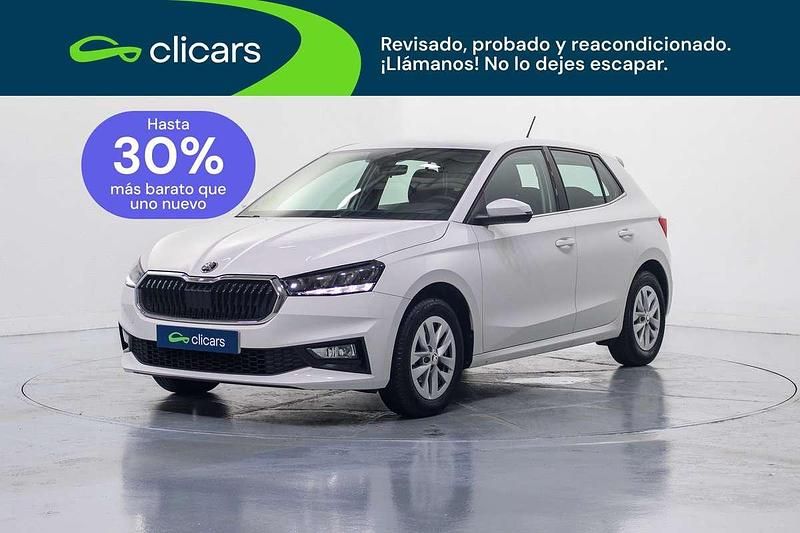 Usado Skoda Fabia Ambition 95 CV (69 kW) 2023 Blanco Utilitario