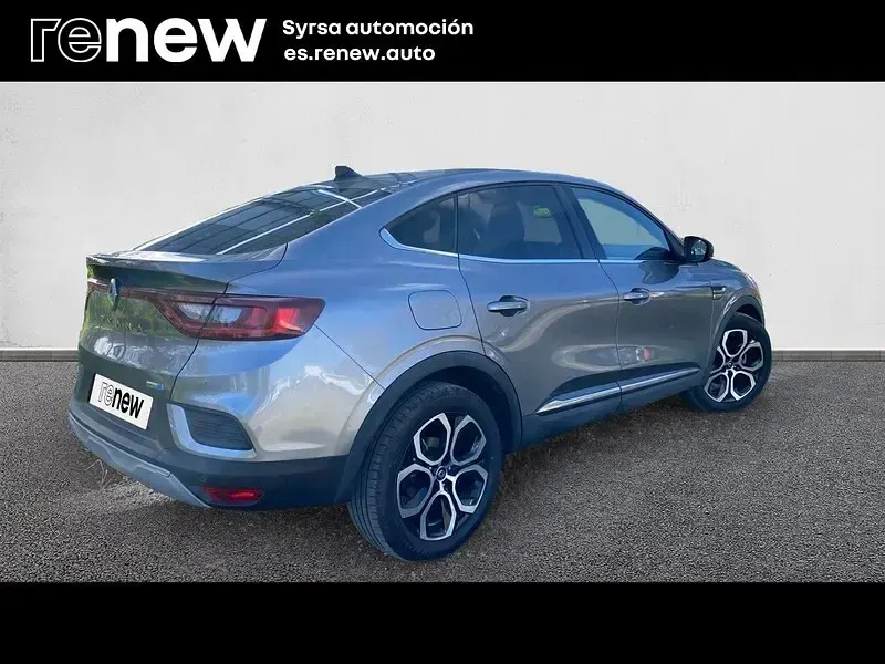 Usado Renault Arkana Zen 145 CV (106 kW) 2022 Gris SUV