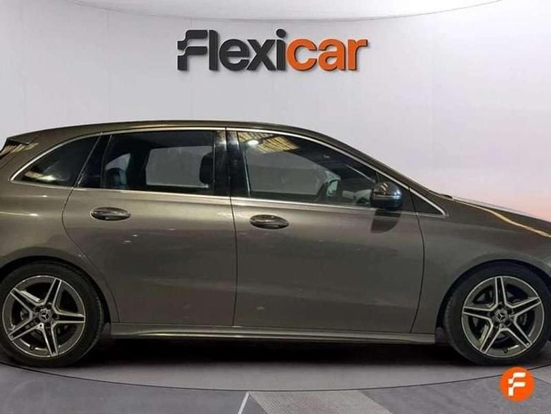 Usado Mercedes B200 150 CV (110 kW) 2020 Gris Monovolumen