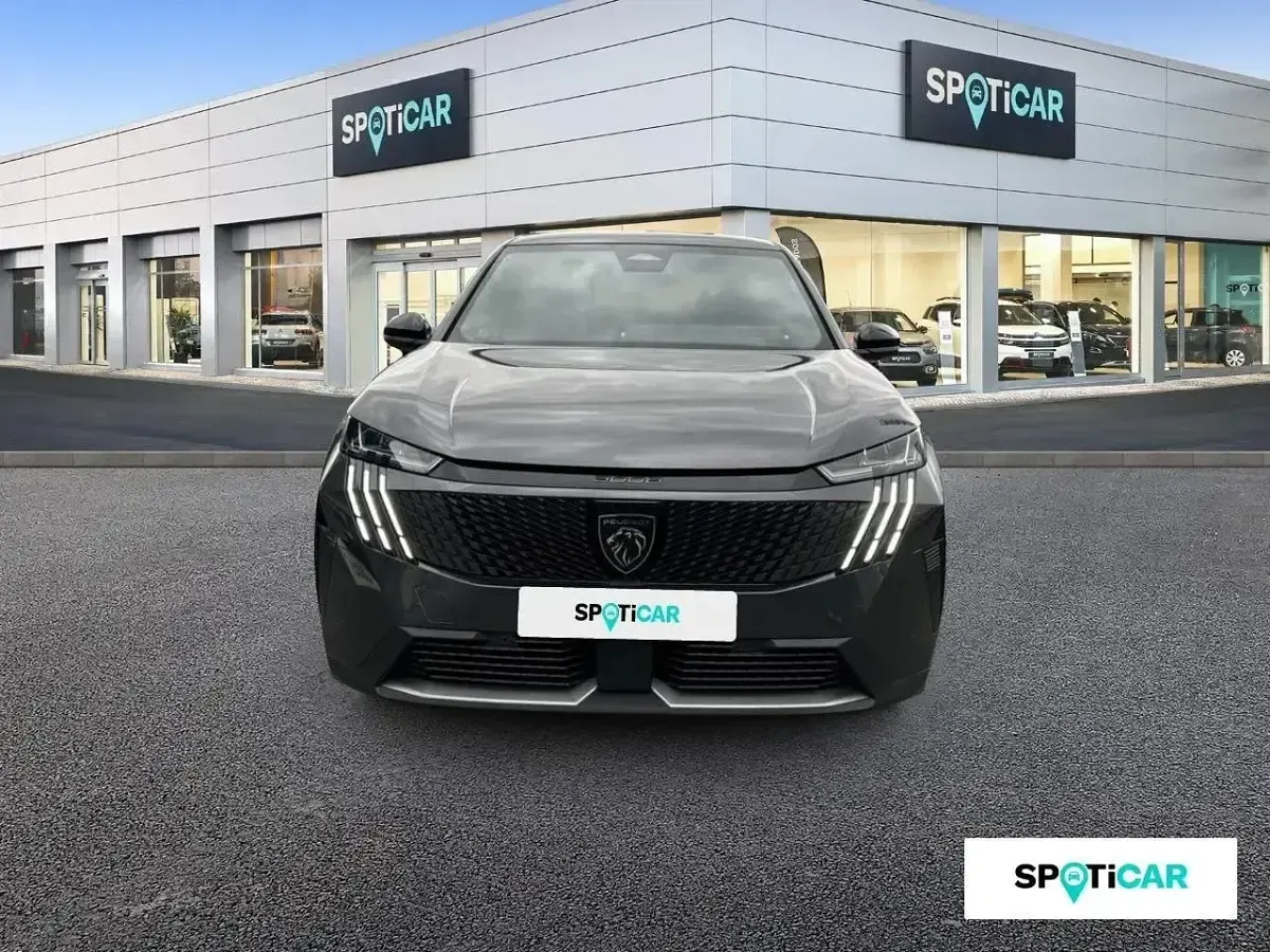 Usado Peugeot 3008 Allure 145 CV (106 kW) 2025 Gris / plata SUV
