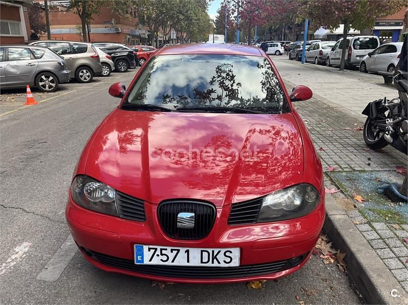 Rojo Usado 2005 Seat Ibiza Fresh Berlina | 2200 € (Precio justo) - Imagen 1/4