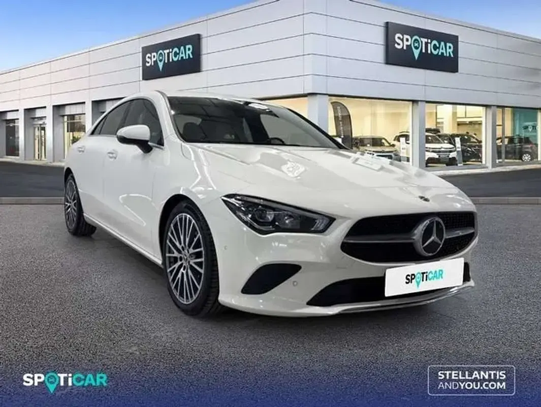 Usado Mercedes CLA180 136 CV (100 kW) 2019 Blanco Berlina