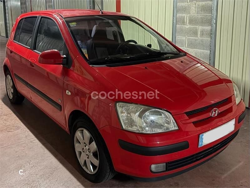 Usado Hyundai Getz GLS 82 CV (60 kW) 2004 Rojo Utilitario