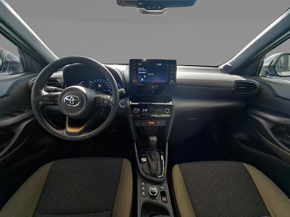 Usado Toyota Yaris Cross 92 CV (67 kW) 2023 Gris SUV