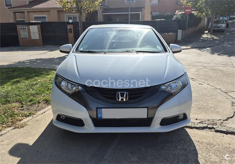 Usado Honda Civic Sport 100 CV (73 kW) 2012 Blanco Berlina