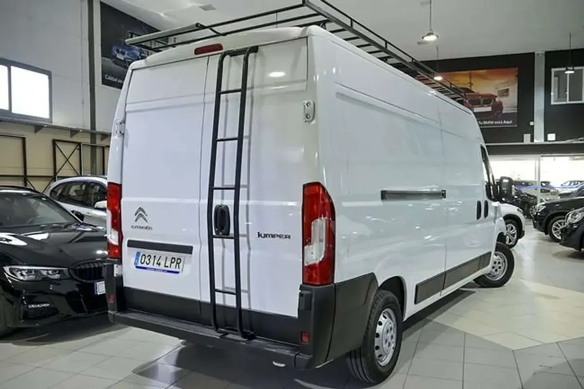 Usado Citroën Jumper 141 CV (103 kW) 2021 Blanco Monovolumen