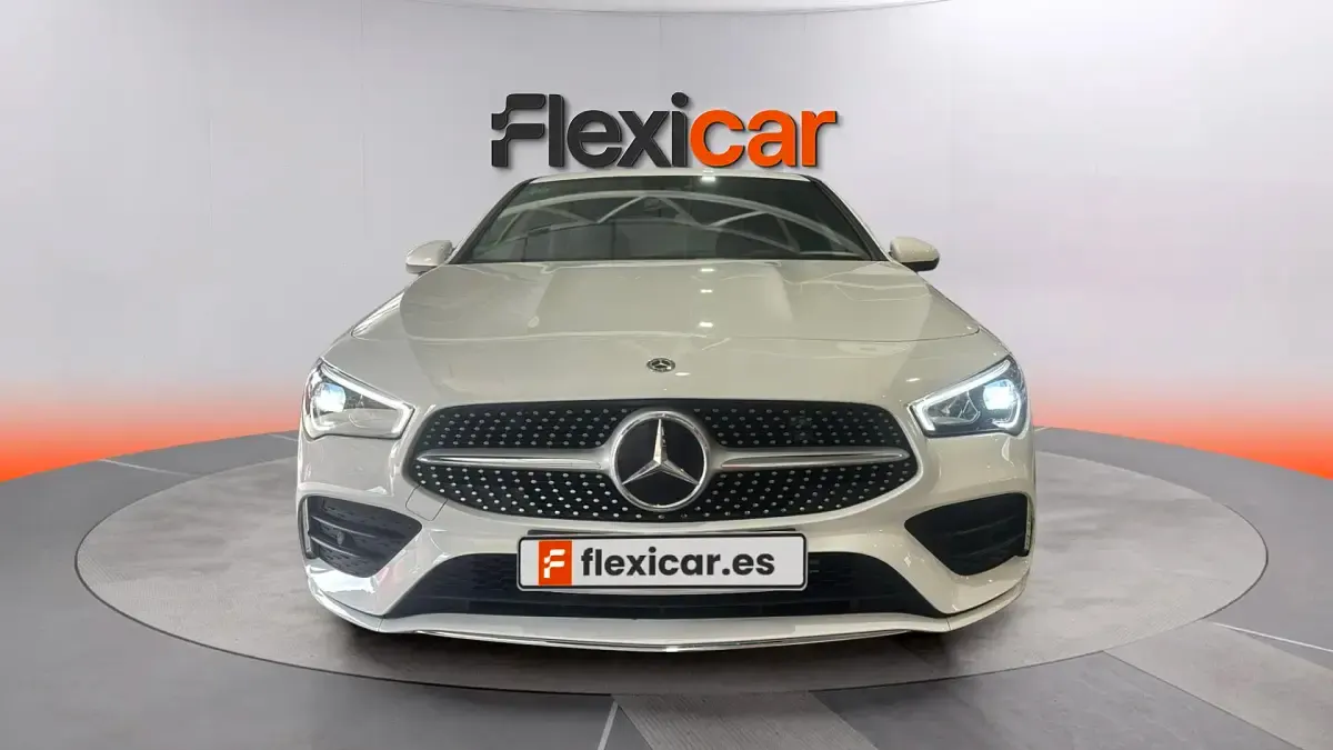 Usado Mercedes CLA200 163 CV (119 kW) 2019 Blanco Berlina