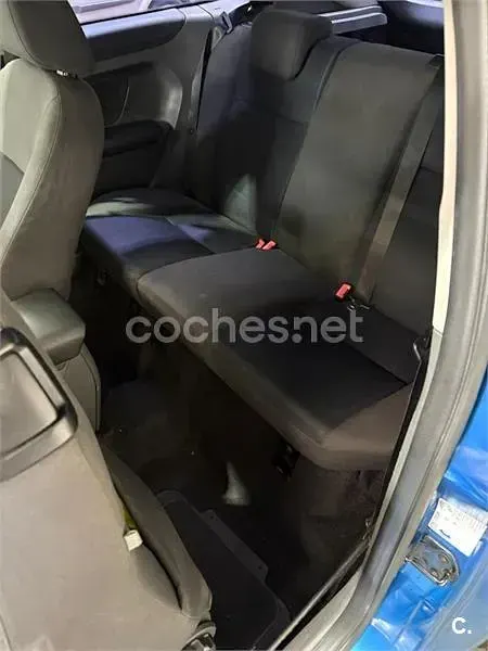 Usado Ford Focus Trend 115 CV (84 kW) 2006 Azul Berlina
