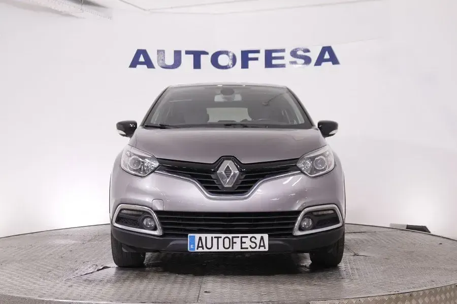 Usado Renault Captur Intens 90 CV (66 kW) 2016 Plata SUV