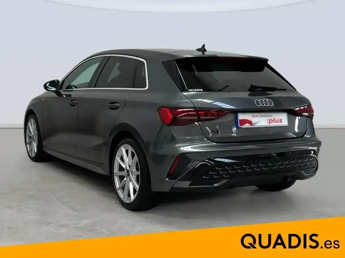 Usado Audi A3 S-Line 150 CV (110 kW) 2025 Gris