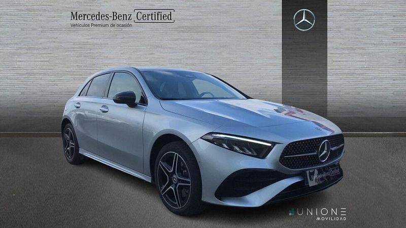 Usado Mercedes A250 218 CV (160 kW) 2024 Gris Berlina