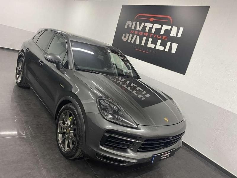 Gris / plata Usado 2021 Porsche Cayenne SUV | 99.400 € - Imagen 1/4