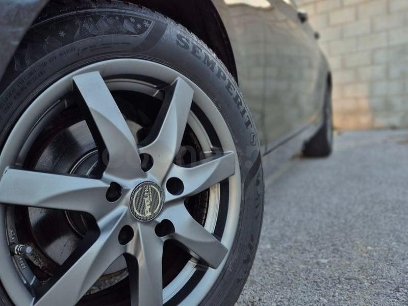 Usado BMW 116 116 CV (85 kW) 2014 Negro Utilitario