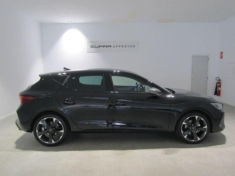 Usado Cupra Leon 150 CV (110 kW) 2024 Negro Coupe